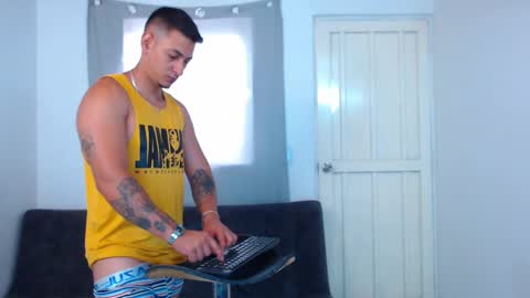 Snapshot of blackbig1 chatting on February 2025 03:23:02 PM D MIKEL -- leving D online show from February 2025 03:23:02 PM
