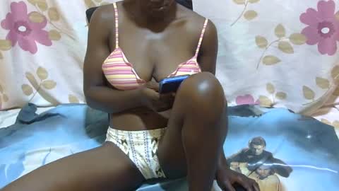 Snapshot of blackbigboobs chatting on January 2025 04:42:01 AM jane online show from January 2025 04:42:01 AM