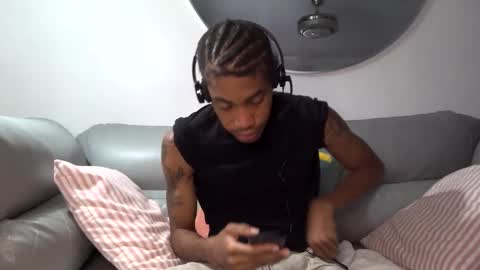 BlackBullTitus online show from October 2025 10:18:01 PM