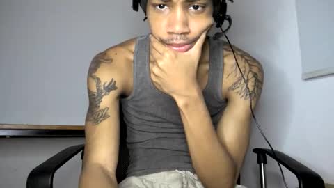 Snapshot of blackbulltitus chatting on June 2026 05:43:02 AM BlackBullTitus online show from June 2026 05:43:02 AM