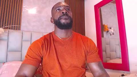 Black Emperador online show from December 2025 04:30:02 AM