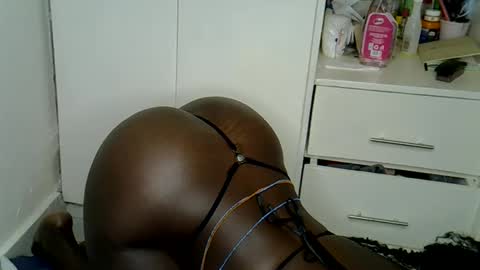 Blackmela online show from February 2026 11:25:01 AM