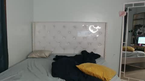 Snapshot of blackmelaninqueen chatting on October 2025 06:45:02 AM Cleo online show from October 2025 06:45:02 AM