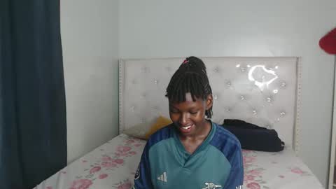 Snapshot of blackmelaninqueen chatting on February 2026 09:52:02 PM Cleo online show from February 2026 09:52:02 PM