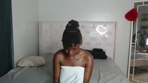 Snapshot of blackmelaninqueen chatting on February 2026 07:42:02 PM Cleo online show from February 2026 07:42:02 PM