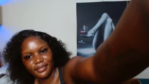 Snapshot of blackmellanin_ chatting on September 2025 04:45:01 AM Smiley sylivia online show from September 2025 04:45:01 AM