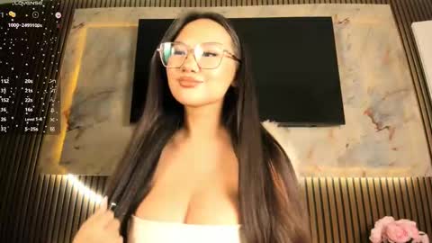 Karina online show from September 2025 01:54:01 PM