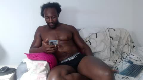 Snapshot of blacknikes chatting on February 2026 05:11:02 AM Twtter 1MikeBeckford Onlyfns beckfordmike online show from February 2026 05:11:02 AM