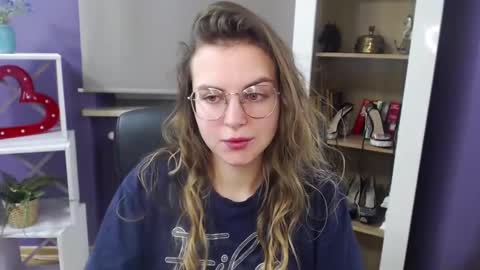 Z O E Y online show from December 2024 05:44:01 AM