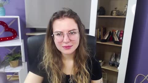 Z O E Y online show from January 2025 05:32:01 AM