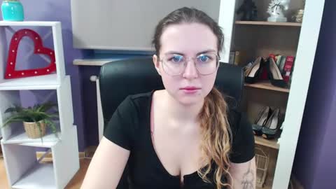 Z O E Y online show from March 2025 05:24:02 AM