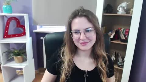 Z O E Y online show from March 2025 09:18:02 AM