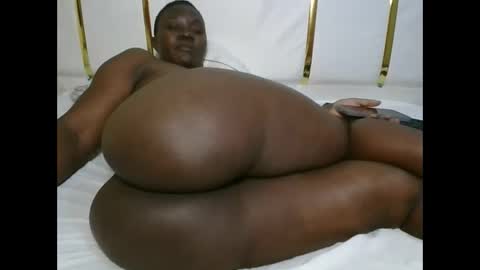 blacksexygold122 online show from February 2025 05:48:01 PM