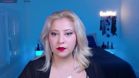 Johana S online show from November 2025 09:19:02 AM