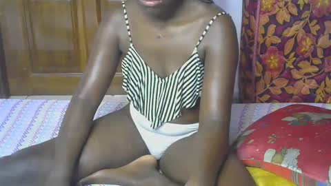 VIVIAN online show from November 2025 12:40:02 PM