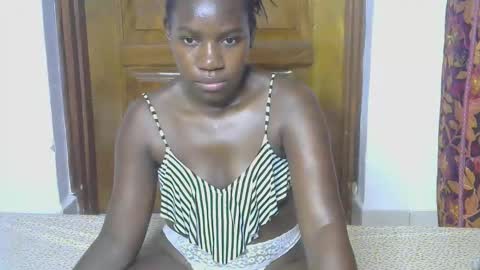 VIVIAN online show from November 2025 08:17:02 AM