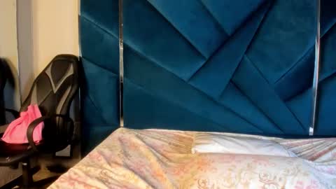 BlairWall online show from November 2025 08:43:01 PM