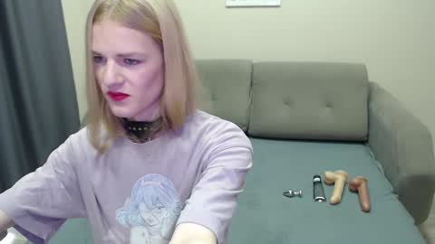 blaire 18 online show from February 2025 05:42:02 AM