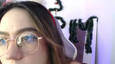   online show from December 2024 12:00:02 PM