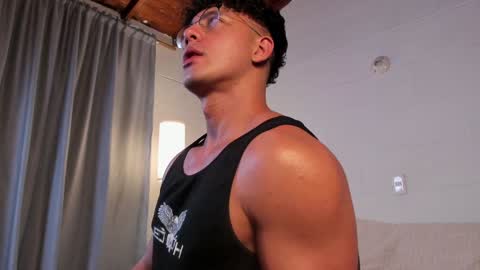 Snapshot of blake_levi chatting on December 2024 12:13:01 AM Blake Levi Independent Model online show from December 2024 12:13:01 AM