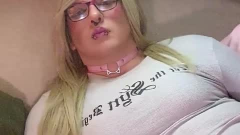 Blakely Morningstar   online show from February 2025 01:11:01 PM