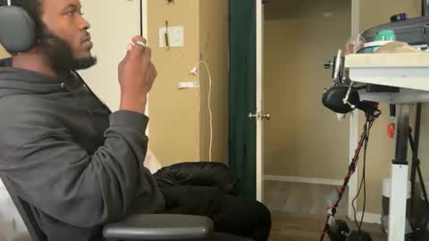 Blackjag00 online show from November 2025 06:43:02 PM