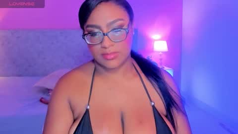 Blak Miller Gilson online show from November 2025 10:01:01 PM