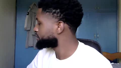 Snapshot of blakmoufaka chatting on September 2025 06:46:02 AM blakmoufaka online show from September 2025 06:46:02 AM