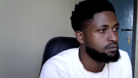 Snapshot of blakmoufaka chatting on September 2025 05:51:02 AM blakmoufaka online show from September 2025 05:51:02 AM