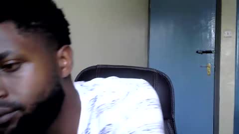 Snapshot of blakmoufaka chatting on September 2025 05:29:01 AM blakmoufaka online show from September 2025 05:29:01 AM