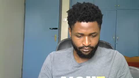 Snapshot of blakmoufaka chatting on October 2025 05:27:01 AM blakmoufaka online show from October 2025 05:27:01 AM