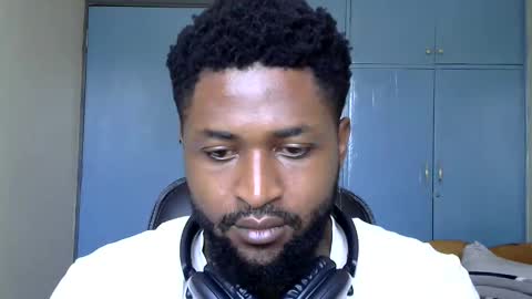 Snapshot of blakmoufaka chatting on October 2025 06:47:01 AM blakmoufaka online show from October 2025 06:47:01 AM