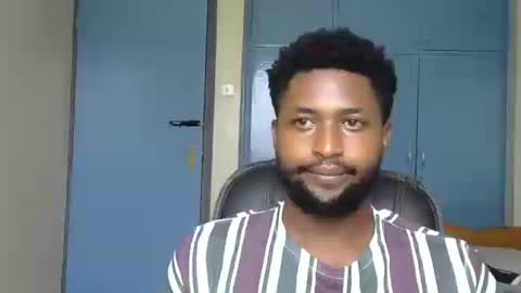 Snapshot of blakmoufaka chatting on October 2025 05:08:02 AM blakmoufaka online show from October 2025 05:08:02 AM