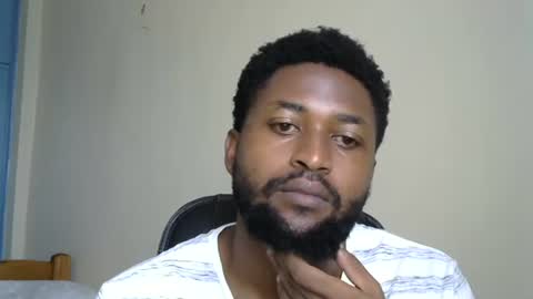 Snapshot of blakmoufaka chatting on October 2025 05:02:02 AM blakmoufaka online show from October 2025 05:02:02 AM