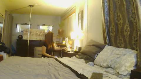 Snapshot of blaqmagic72 chatting on December 2025 01:24:02 AM Redandblaq online show from December 2025 01:24:02 AM