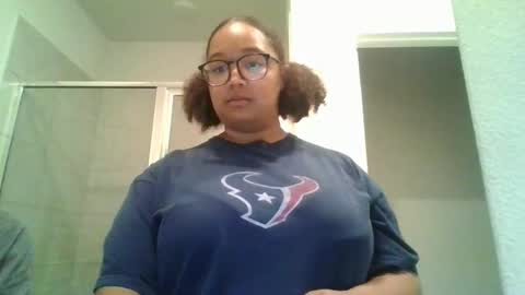 Snapshot of blessica_eddieluv6996 chatting on April 2026 06:16:02 AM BLESSICA EDDIE LOVE online show from April 2026 06:16:02 AM