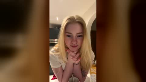 bleurosexx online show from April 2026 08:22:01 PM