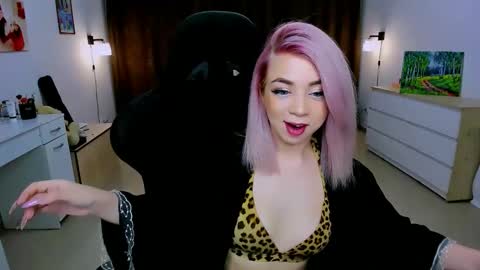 Nicole online show from December 2024 04:42:02 AM