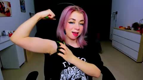 Nicole online show from January 2025 02:14:01 PM