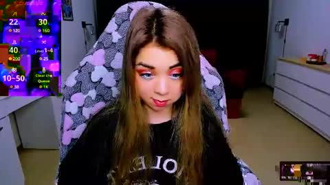 Nicole online show from March 2025 03:45:02 PM