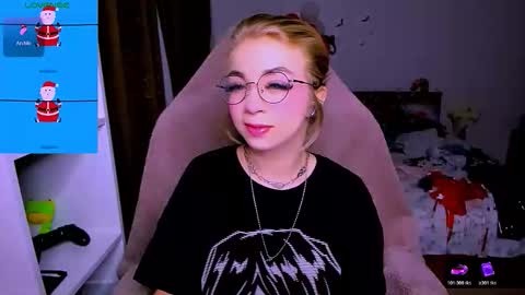 Nicole online show from December 2025 03:36:01 AM