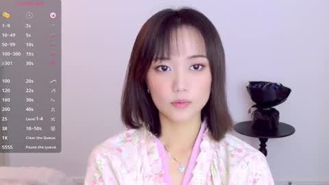 YoYo online show from November 2025 03:48:01 AM