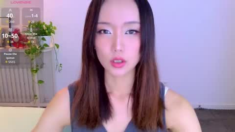 Snapshot of blon_kater chatting on June 2026 07:33:02 AM YoYo online show from June 2026 07:33:02 AM