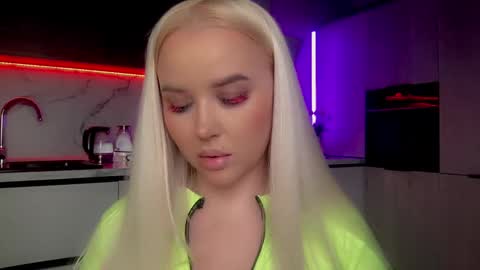 Lana online show from January 2025 09:55:02 AM