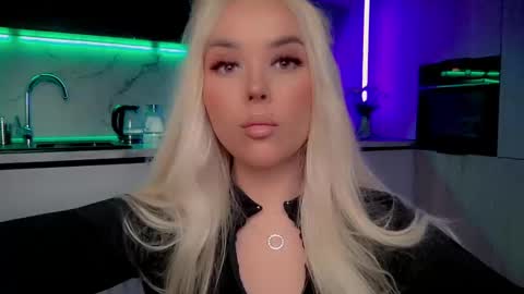 Lana online show from February 2025 11:58:02 PM