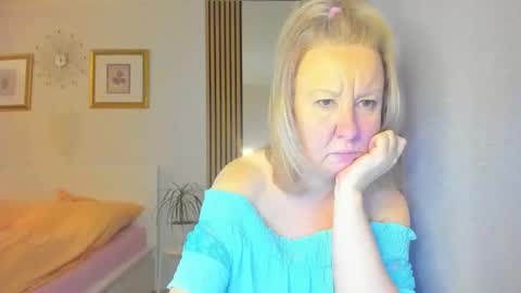 Nicole online show from February 2025 05:23:02 PM