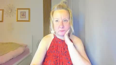 Nicole online show from March 2025 07:25:01 PM