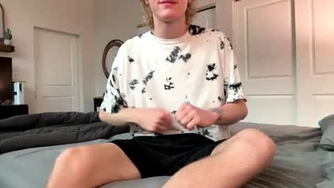 Snapshot of blonde_boi99 chatting on July 2026 12:38:02 AM Blondie online show from July 2026 12:38:02 AM