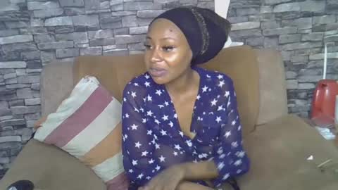 blonde_creamy online show from July 2026 10:45:01 PM
