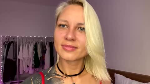 blonde_fuck_couple online show from March 2026 12:14:01 AM